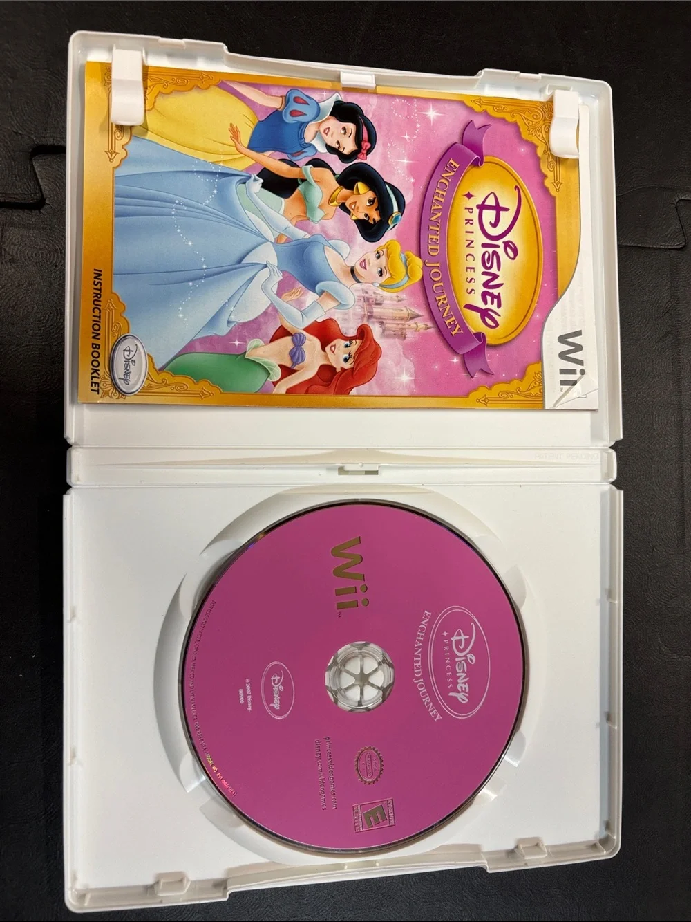 Disney Princess Enchanted Journey - Pink, Gold & Blue Cover (Wii)